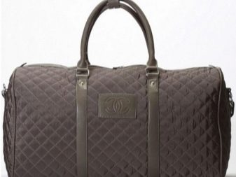 Сумки Chanel (Шанель) 2018 (79 фото): boy, сколько стоит оригинал, пляжная, белая Сумки Chanel (Шанель) 2018 (79 фото): boy, сколько стоит оригинал, пляжная, белая