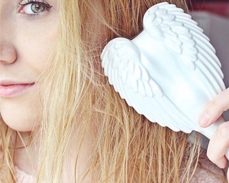 Расческа Tangle Angel: отзывы о моделях для волос Brush в виде крыльев ангела и Teezer Расческа Tangle Angel: отзывы о моделях для волос Brush в виде крыльев ангела и Teezer