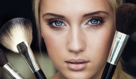 Макияж по форме глаз (30 фото): make-up пошагово для разных типов - широко посаженных, раскосых, впалых, запавших орехового цвета Макияж по форме глаз (30 фото): make-up пошагово для разных типов - широко посаженных, раскосых, впалых, запавших орехового цвета