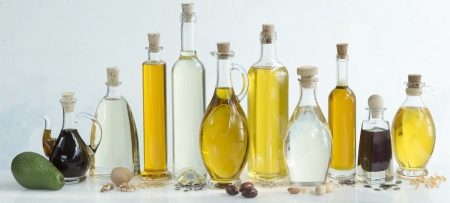 Как отстирать масло с одежды? Как удалить масляное пятно от подсолнечного продукта, как и чем убрать пятнышки от растительного жира Как отстирать масло с одежды? Как удалить масляное пятно от подсолнечного продукта, как и чем убрать пятнышки от растительного жира
