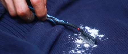 Как отстирать масло с одежды? Как удалить масляное пятно от подсолнечного продукта, как и чем убрать пятнышки от растительного жира Как отстирать масло с одежды? Как удалить масляное пятно от подсолнечного продукта, как и чем убрать пятнышки от растительного жира