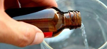 Чем отстирать солярку с одежды в домашних условиях? Как отмыть солярку в стиральной машине, как удалить пятно с вещи Чем отстирать солярку с одежды в домашних условиях? Как отмыть солярку в стиральной машине, как удалить пятно с вещи