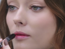 Губная помада Chanel (45 фото): Rouge Coco Shine и Rouge Allure Velvet, матовая и увлажняющая, оттенки и отзывы () Губная помада Chanel (45 фото): Rouge Coco Shine и Rouge Allure Velvet, матовая и увлажняющая, оттенки и отзывы