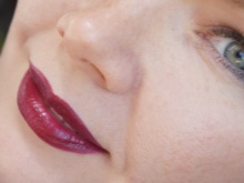 Губная помада L; Oreal (69 фото): жидкая матовая и лаковая, Rouge Caresse и Irresistible Expresso, палитра и отзывы () Губная помада L; Oreal (69 фото): жидкая матовая и лаковая, Rouge Caresse и Irresistible Expresso, палитра и отзывы