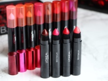 Губная помада L; Oreal (69 фото): жидкая матовая и лаковая, Rouge Caresse и Irresistible Expresso, палитра и отзывы () Губная помада L; Oreal (69 фото): жидкая матовая и лаковая, Rouge Caresse и Irresistible Expresso, палитра и отзывы
