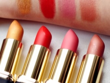 Губная помада L; Oreal (69 фото): жидкая матовая и лаковая, Rouge Caresse и Irresistible Expresso, палитра и отзывы () Губная помада L; Oreal (69 фото): жидкая матовая и лаковая, Rouge Caresse и Irresistible Expresso, палитра и отзывы