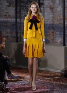 Босоножки Гуччи 2022 (33 фото): Gucci на платформе и Claudie () Босоножки Гуччи 2022 (33 фото): Gucci на платформе и Claudie