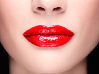 Губная помада Chanel (45 фото): Rouge Coco Shine и Rouge Allure Velvet, матовая и увлажняющая, оттенки и отзывы () Губная помада Chanel (45 фото): Rouge Coco Shine и Rouge Allure Velvet, матовая и увлажняющая, оттенки и отзывы