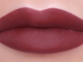 Помада маркер для губ акварель эйвон отзывы клубника. pomada marker avon 2. Помада маркер для губ акварель эйвон отзывы клубника фото. Помада маркер для губ акварель эйвон отзывы клубника-pomada marker avon 2. картинка Помада маркер для губ акварель эйвон отзывы клубника. картинка pomada marker avon 2. Стойкие помады позволяют сохранять насыщенный цвет губ на протяжении всего дня. Отсутствие корректировки и уверенность в том, что помада не свернется и не забьется в мелкие складочки, подкупает многих женщин. Таким желанным средством долговременного действия можно считать помаду-маркер от Avon.