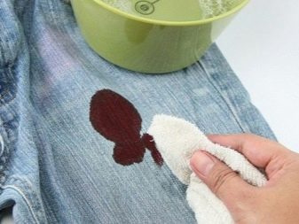 Чем отстирывается кровь