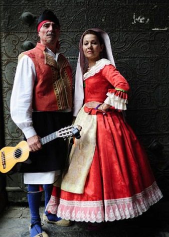 Модные юбки с баской фото