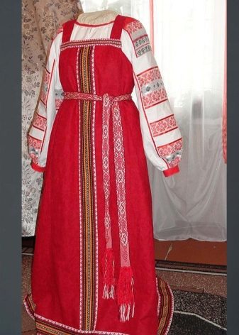 Модный сарафан в народном стиле