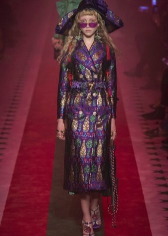 Босоножки Гуччи 2022 (33 фото): Gucci на платформе и Claudie () Босоножки Гуччи 2022 (33 фото): Gucci на платформе и Claudie