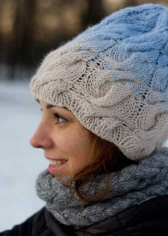 Модные шапки из объемной пряжи