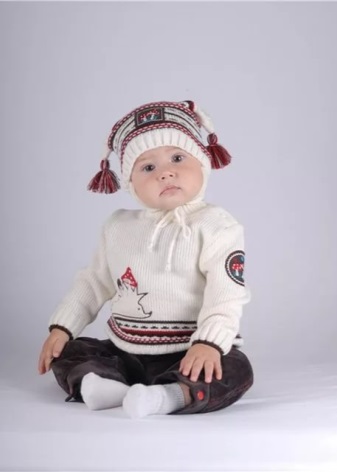Вязанные детские модные вещи фото