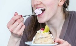 Мягкие и ароматные: приготовьте эти лимонные пирожные на выходных, чтобы порадовать всю семью!