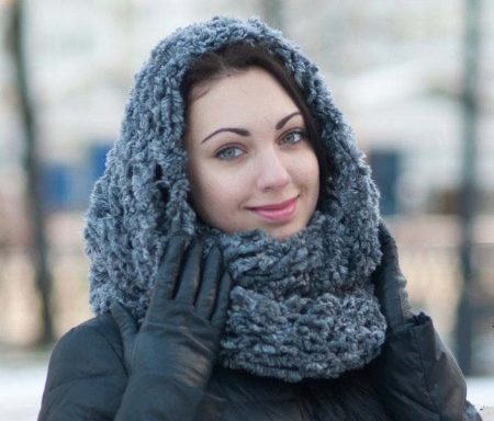 Как модно завязать шарф на куртке с капюшоном