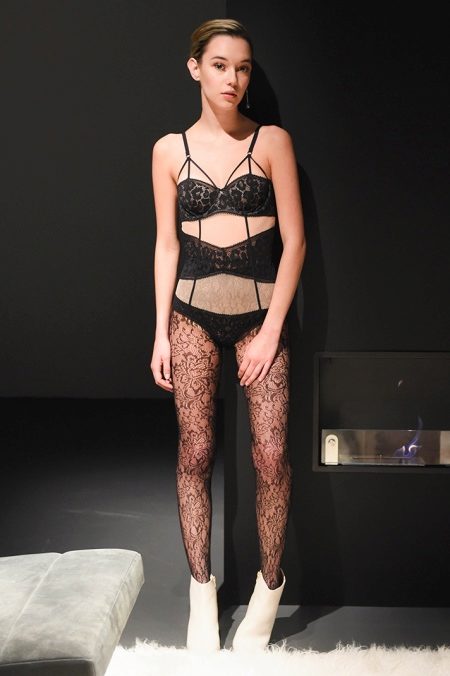 Женское нижнее белье Calvin Klein (77 фото): сколько стоит комплект Кельвин Кляйн, спортивный набор для женщин