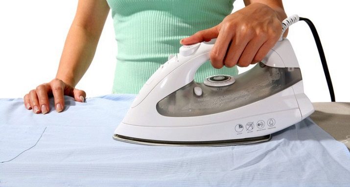 Как отстирать йод? Чем отмыть загрязнение с одежды из ткани белого цвета и как оттереть пятна с мебели и линолеума () Как отстирать йод? Чем отмыть загрязнение с одежды из ткани белого цвета и как оттереть пятна с мебели и линолеума